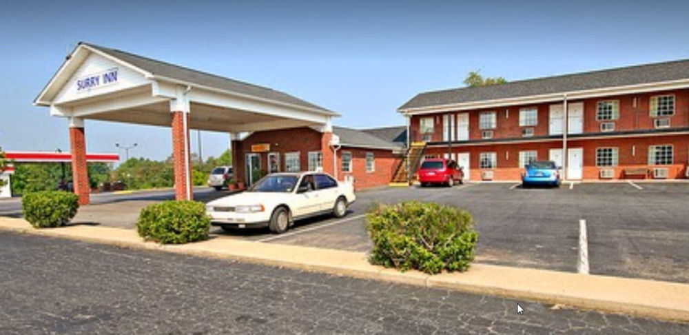 Surry Inn - Dobson エクステリア 写真